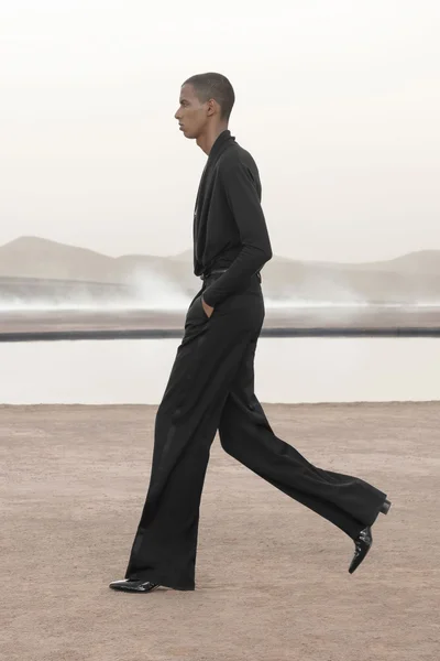 Look 32